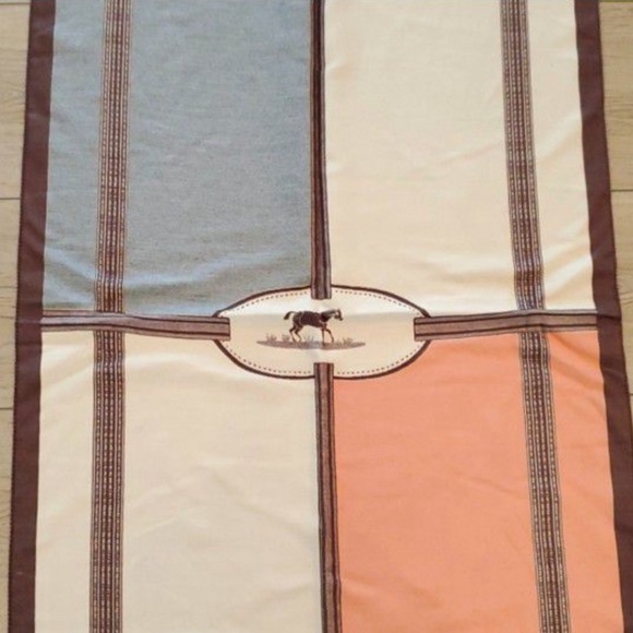 NWOT! HUGE Cashmere Blend Horse Scarf/ Shawl - Picture 4 of 7